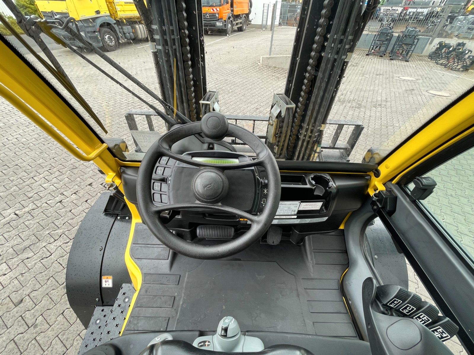 Fahrzeugabbildung Hyster H8.0 FT9 / nur 814h! / Triplex: 4.62m / ZVG