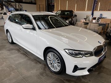 BMW 320d Sport Line *ACC*NAVI*LED*CARPLAY*DAB*