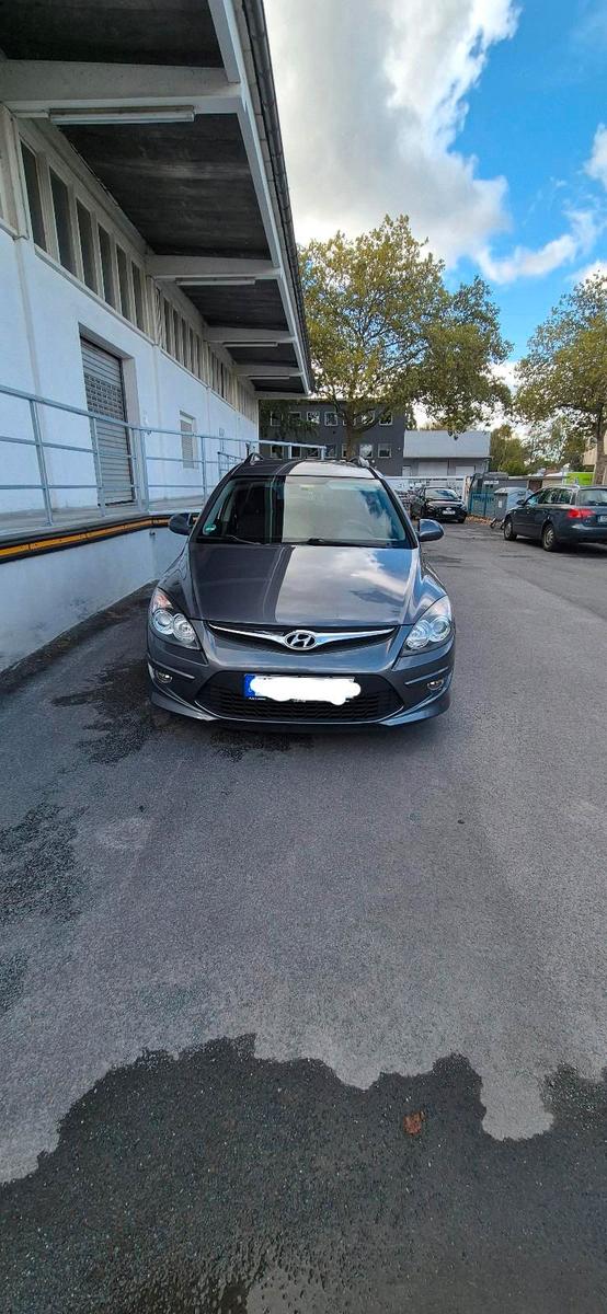 Hyundai i30 2011 — photo 9