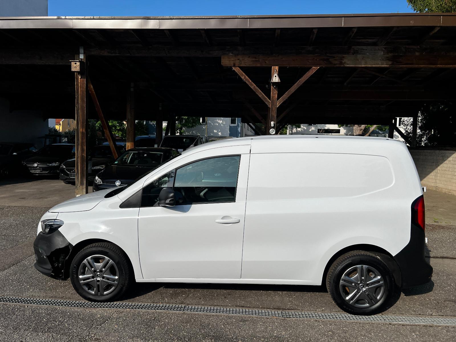Mercedes-Benz Citan Kasten 112 CDI Aut. Sthzg. VL beschädigt