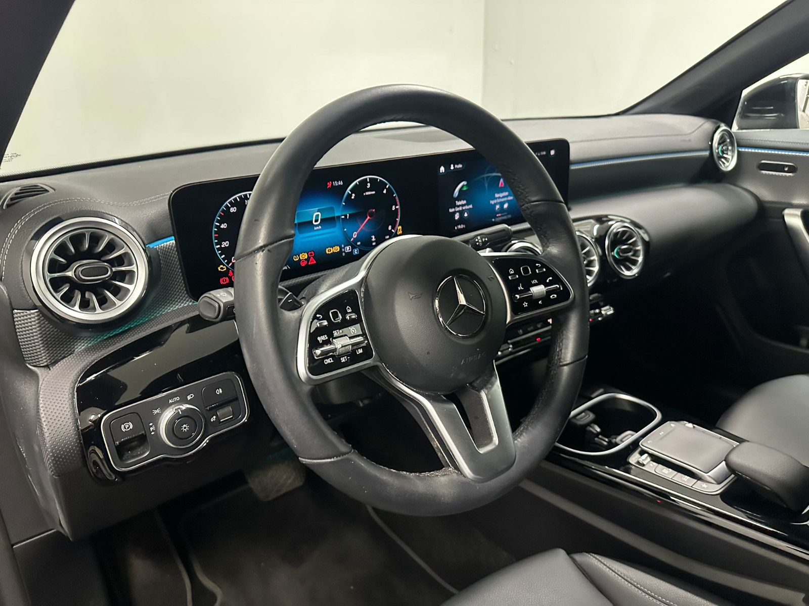 Fahrzeugabbildung Mercedes-Benz CLA 220 d DCT *Progressive*KAMERA*AMBILIGHT