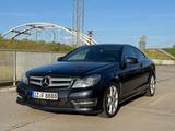 Mercedes-Benz C 250 Sport Coupé Autom. Sport - Mercedes-Benz C 250: Sport