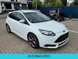 Ford Focus Lim. ST - 2.0 Benzin - Ford Focus aus 2013: ST