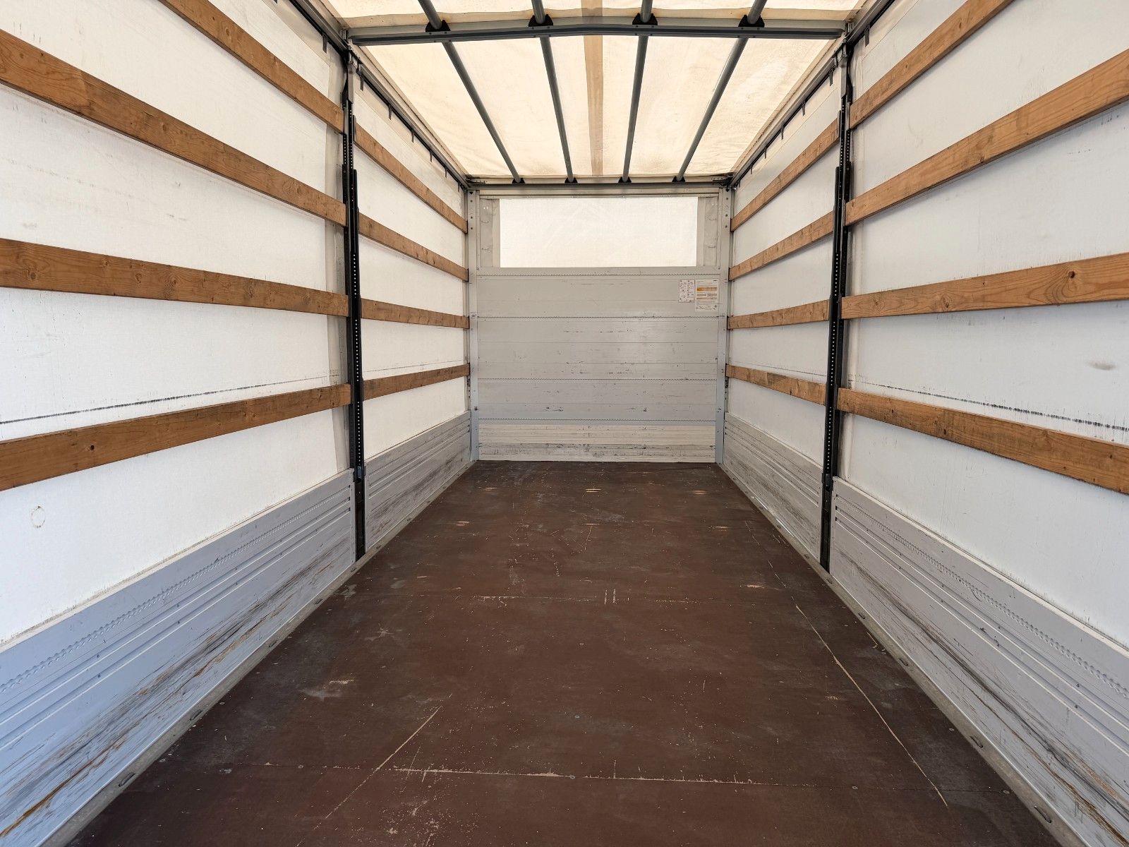 Fahrzeugabbildung Iveco Eurocargo ML160E32/P LBW Bär 1.500kg Abbiegeassi - mit KI generiert/bearbeitet
