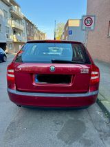 Skoda Octavia Combi 1.6 Ambiente, behindertengerecht - Skoda Octavia aus 2006: Combi