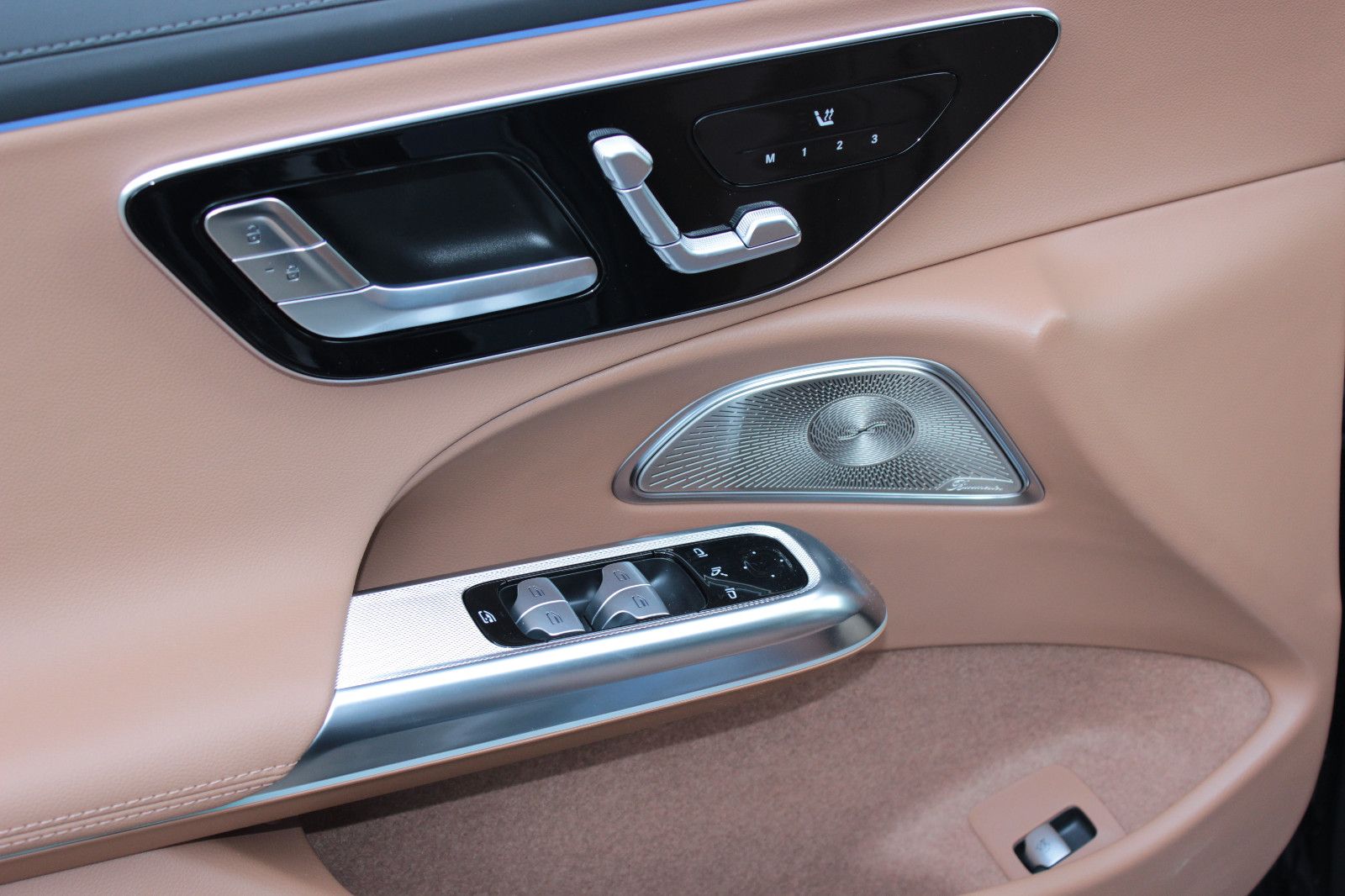 Fahrzeugabbildung Mercedes-Benz E 200 *AMG Line* Premium Plus*Superscreen**MY25*