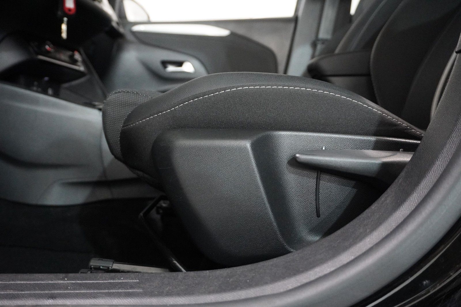 Fahrzeugabbildung Opel Corsa F 1.2T GS SPORT NAVI/LED/KAMERA/SPORT/DAB+