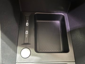 Ford Grand Tourneo Connect PHEV Titanium