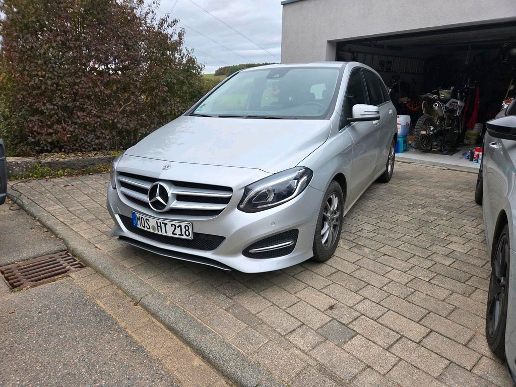 Image of Mercedes-Benz B 200