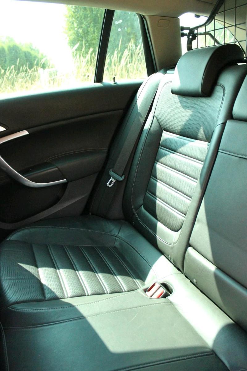 Opel Insignia 2009 — photo 10