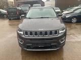 Jeep Compass Limited 4WD TÜV 03.2026 4x4 - graue Jeep Compass