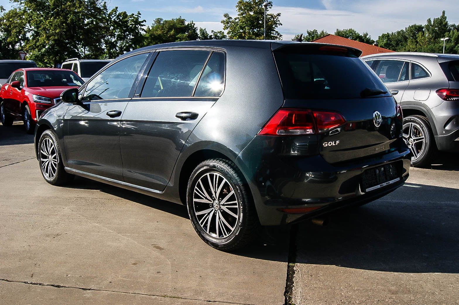 Fahrzeugabbildung Volkswagen Golf VII Allstar 16TDI NAVIGATION SIHZG TEMPOMAT