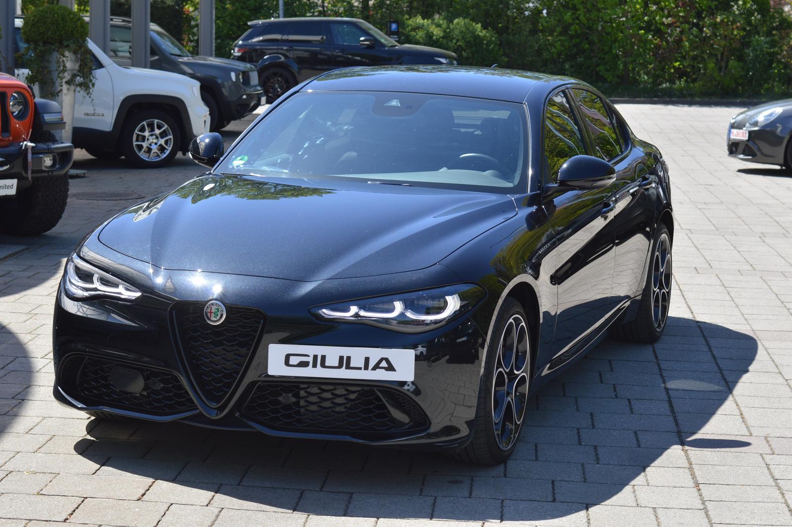 Alfa Romeo Giulia Veloce Q4 210PS/PREMIUM-P/MATRIX