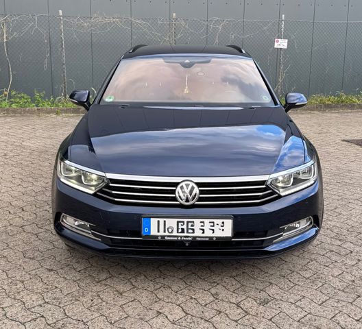 VW Passat Variant 2.0 TDI SCR DSG R-Li. Bl.Moti Co.