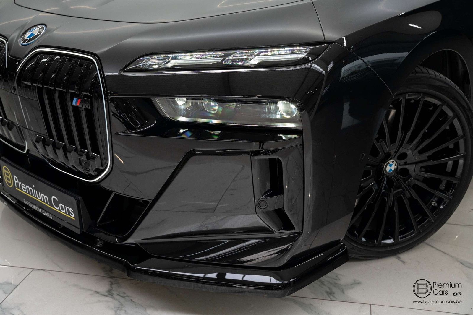 BMW 760 M760e xDrive Individual! Bodykit! MEGA FULL  imagem 3