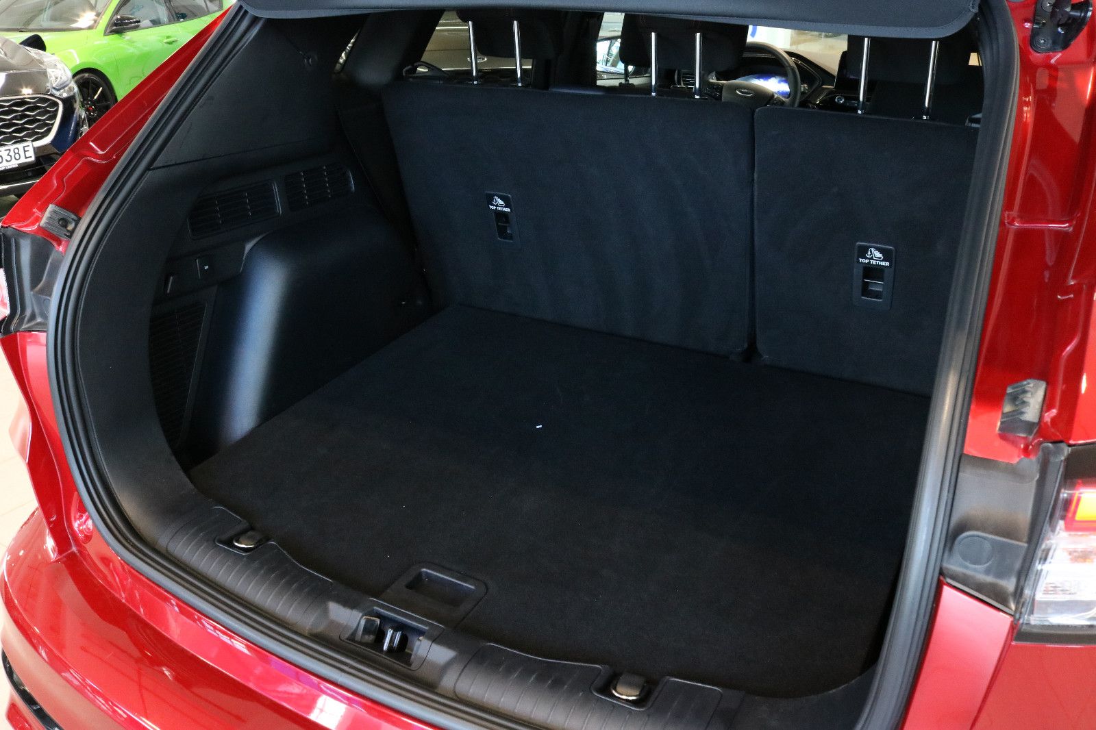 Fahrzeugabbildung Ford Kuga ST-Line 1,5 110 KW 150 PS   Winterpaket 2