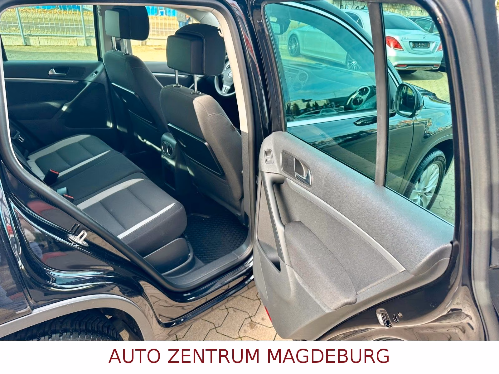 Volkswagen Tiguan Life *2.HAND*NAVI*AHK*TEMPOM.*SITZH.*PDC*
