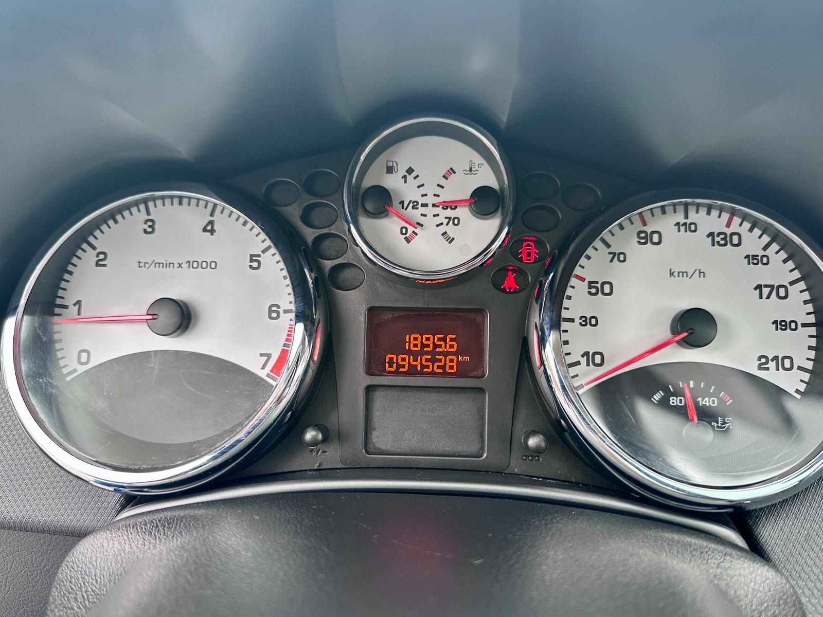 Peugeot 207 2008 — photo 24