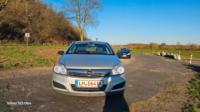 Opel Astra H Lim. Selection "110 Jahre"