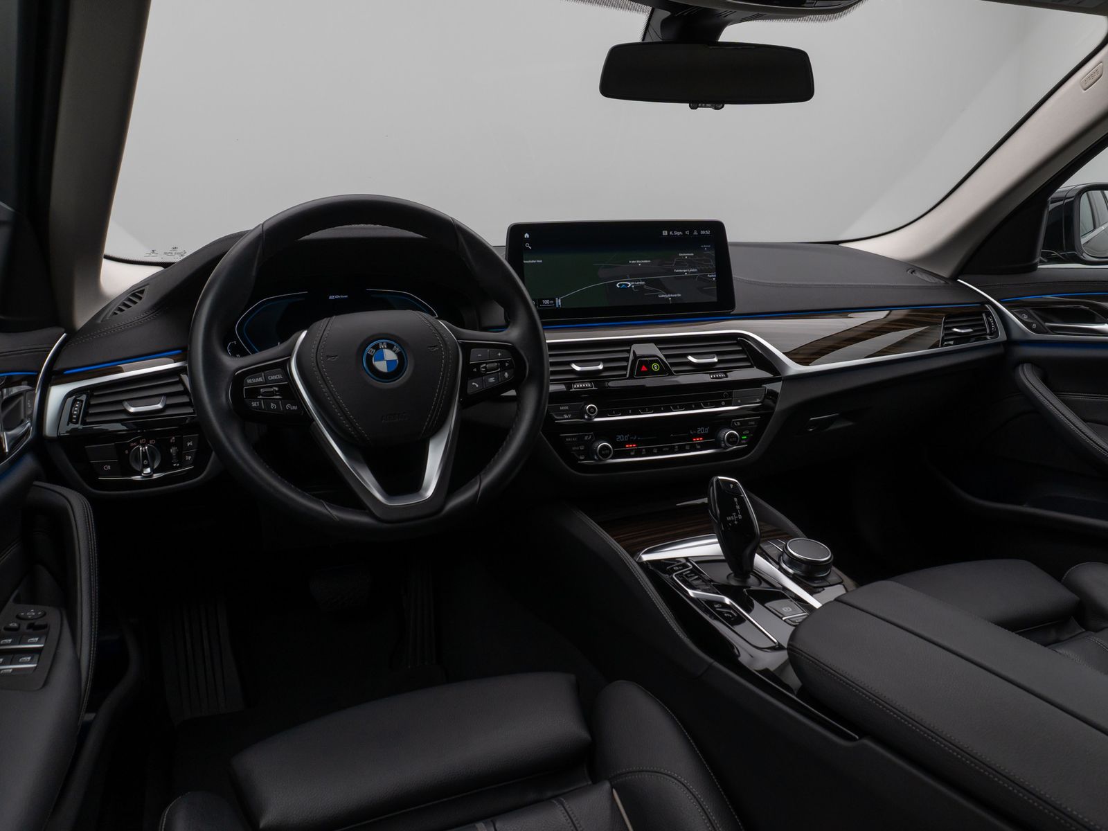 Fahrzeugabbildung BMW 530e Luxury Line Kamera DAB WLAN Alarm Sport AHK