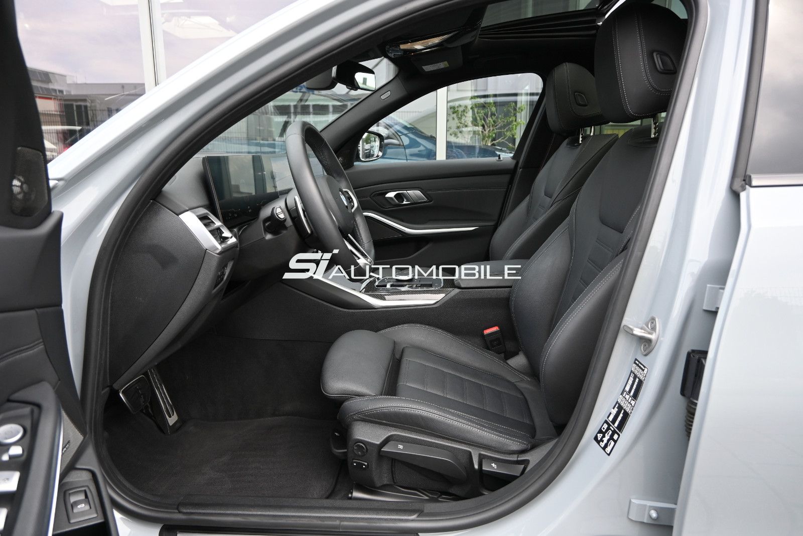 Fahrzeugabbildung BMW 320d xDr. Touring LCI M-Sport Pro °ACC°LEDER°H/K