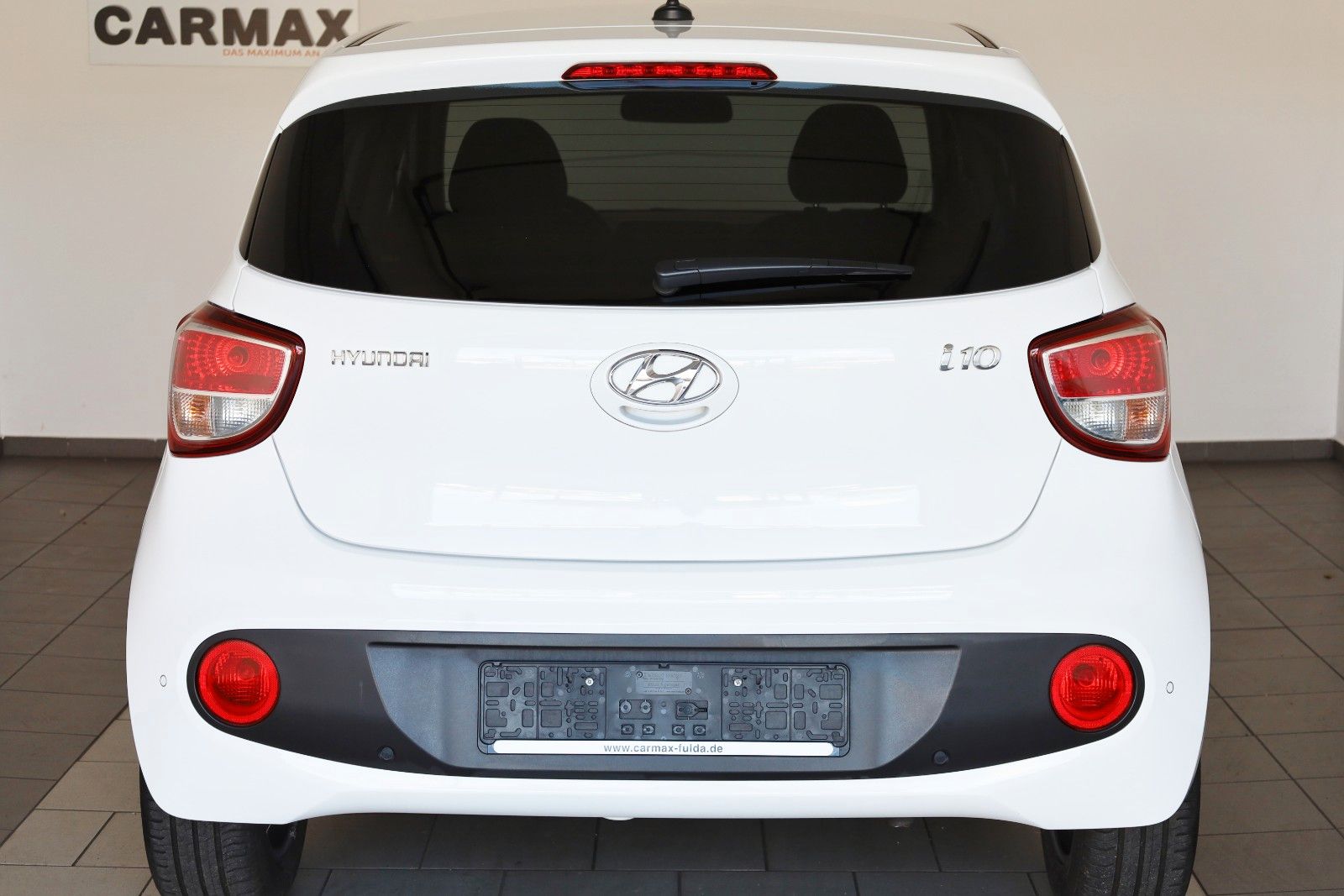 Fahrzeugabbildung Hyundai i10 YES! Plus,Autom.,Navi,SH, PDC, 8fach bereift