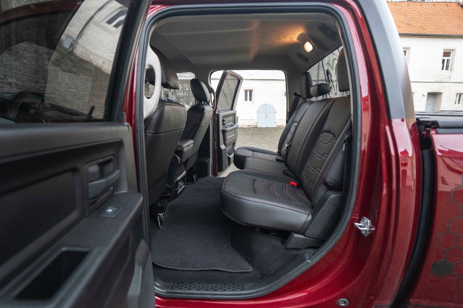 Fahrzeugabbildung Dodge RAM Classic Express 3,6L LPG AHK KAM BTH LEDER