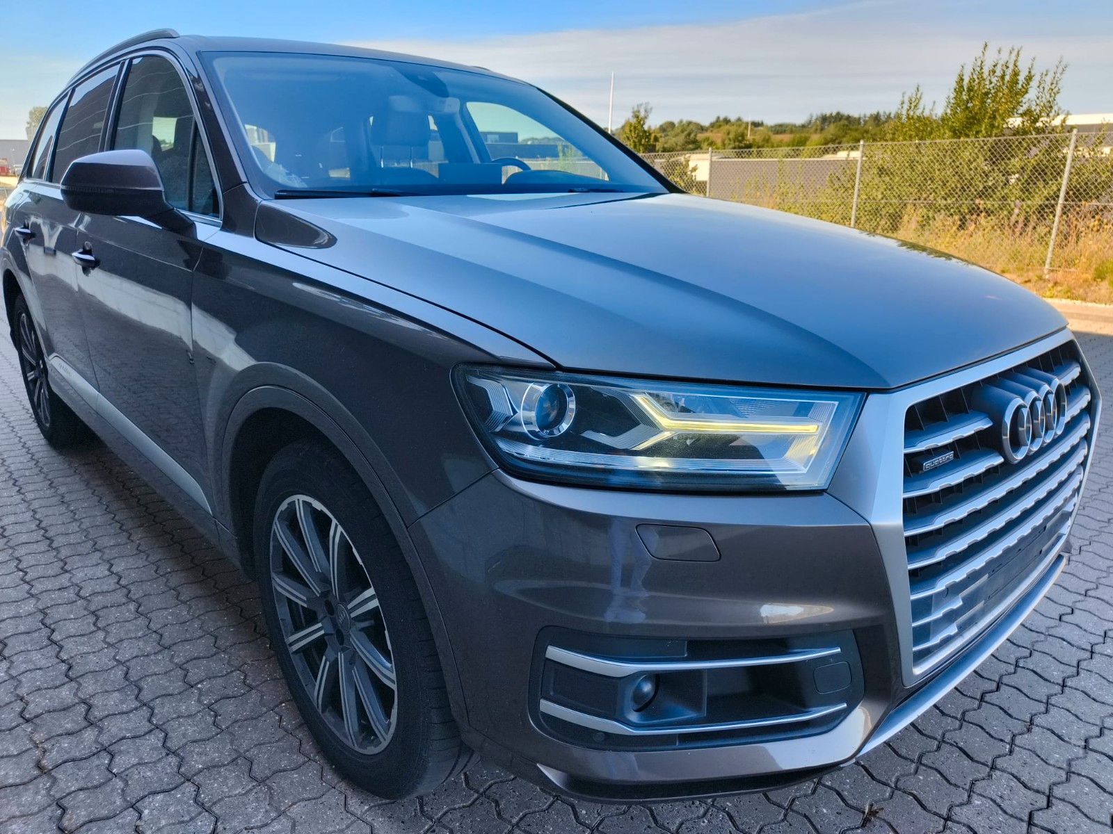 Audi Q7 - 1