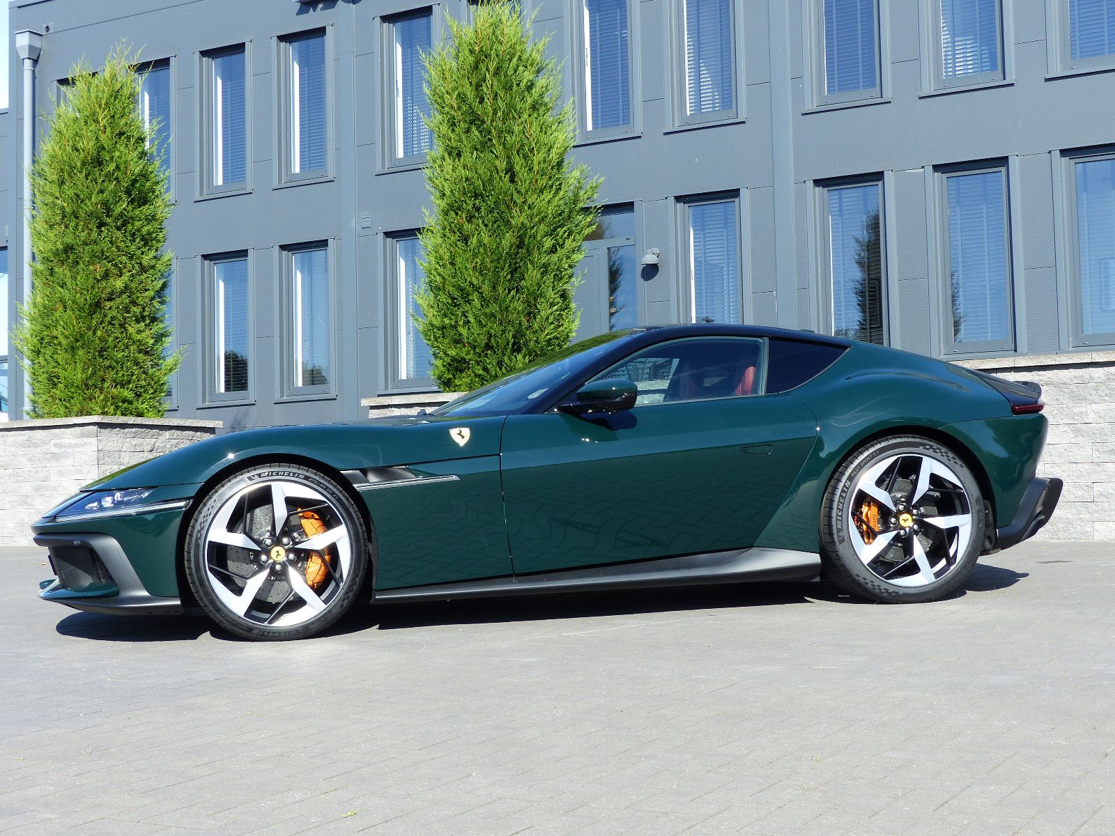 Fahrzeugabbildung Ferrari 12Cilindri *Inzahlungnahme/Trade-in*