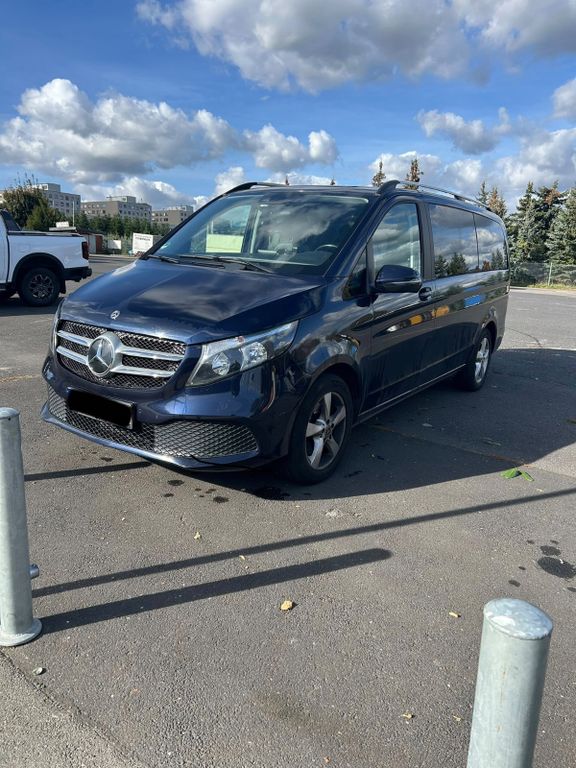 Image of Mercedes-Benz V 220