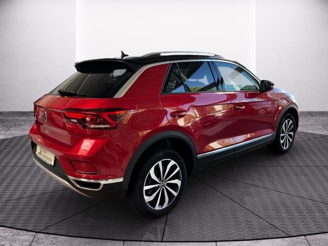 Fahrzeugabbildung Volkswagen T-Roc 1.5 TSI DSG STYLE GJR AHK NAVI IQ.DRIVE
