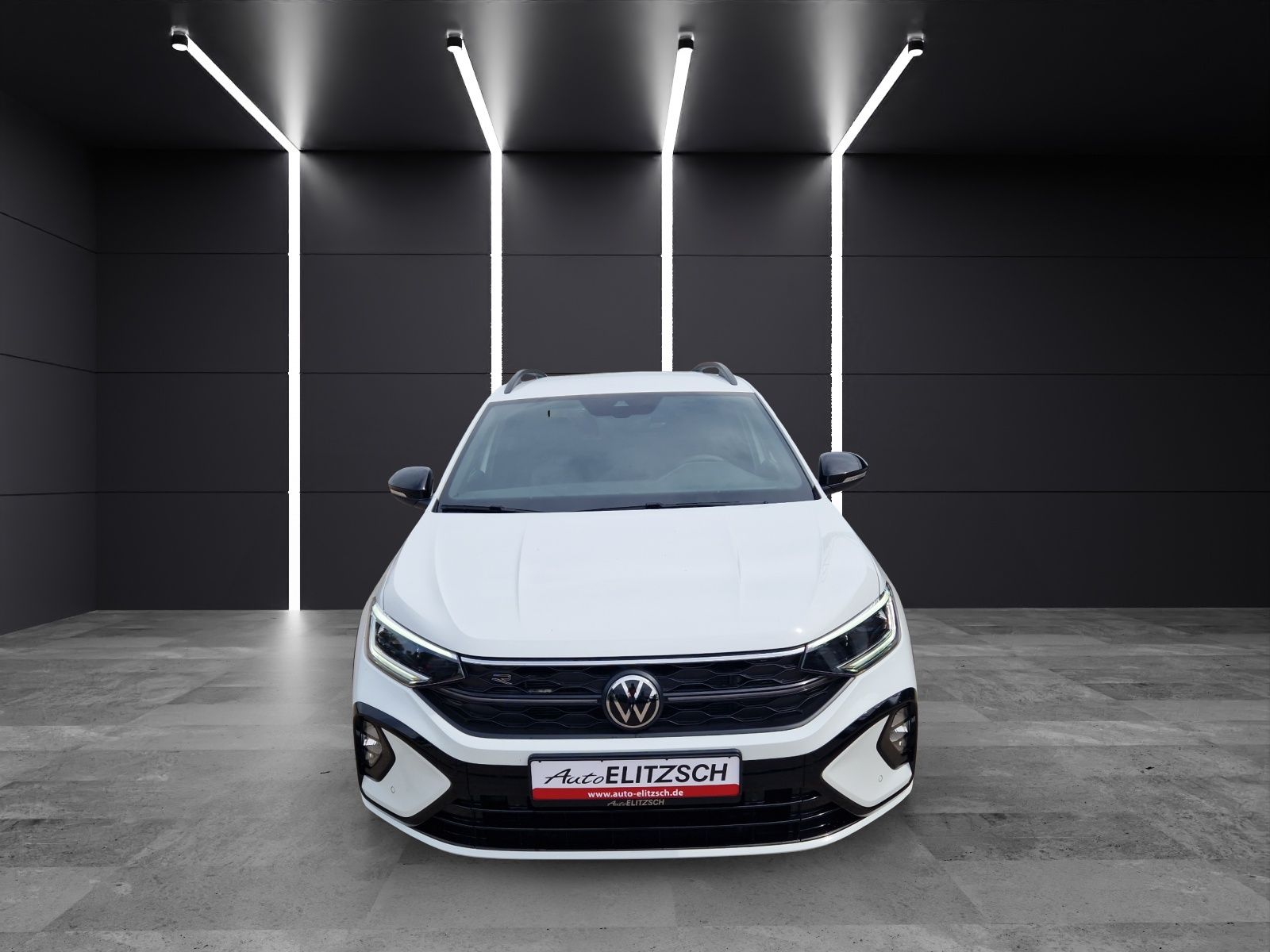 Fahrzeugabbildung Volkswagen Taigo R-line DSG Matrix Navi AID ACC RFK SH LM