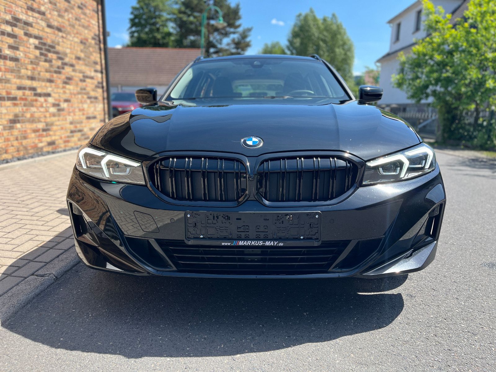 BMW 318i Touring Navi LED Shz Kamera foto 2