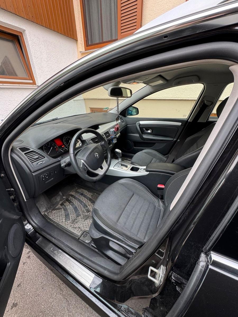 Renault Laguna 2009 — photo 7