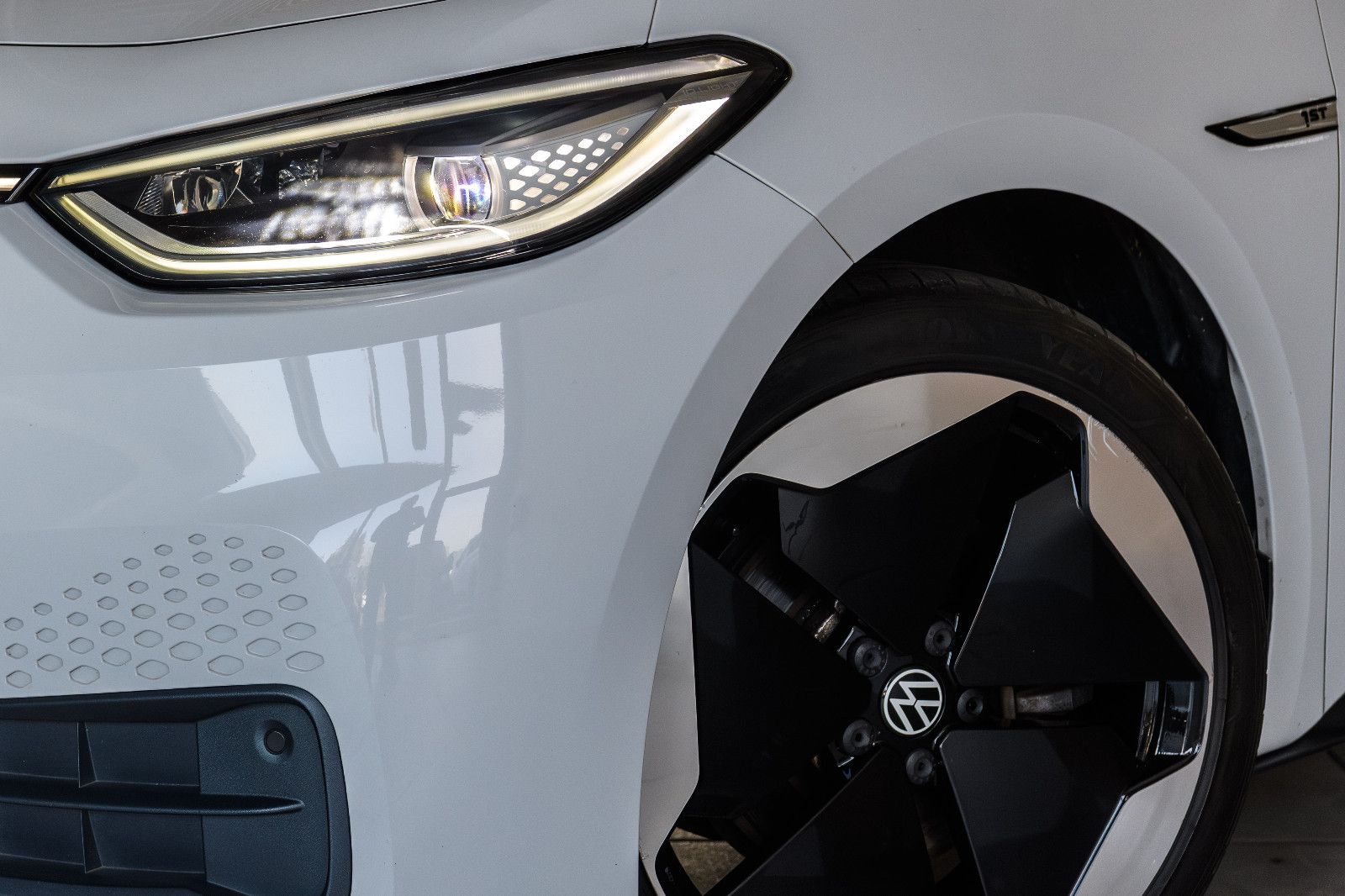 Fahrzeugabbildung Volkswagen ID.3 Pro Performance 150 kW*LED+SHZ+PANORAMA+NAV