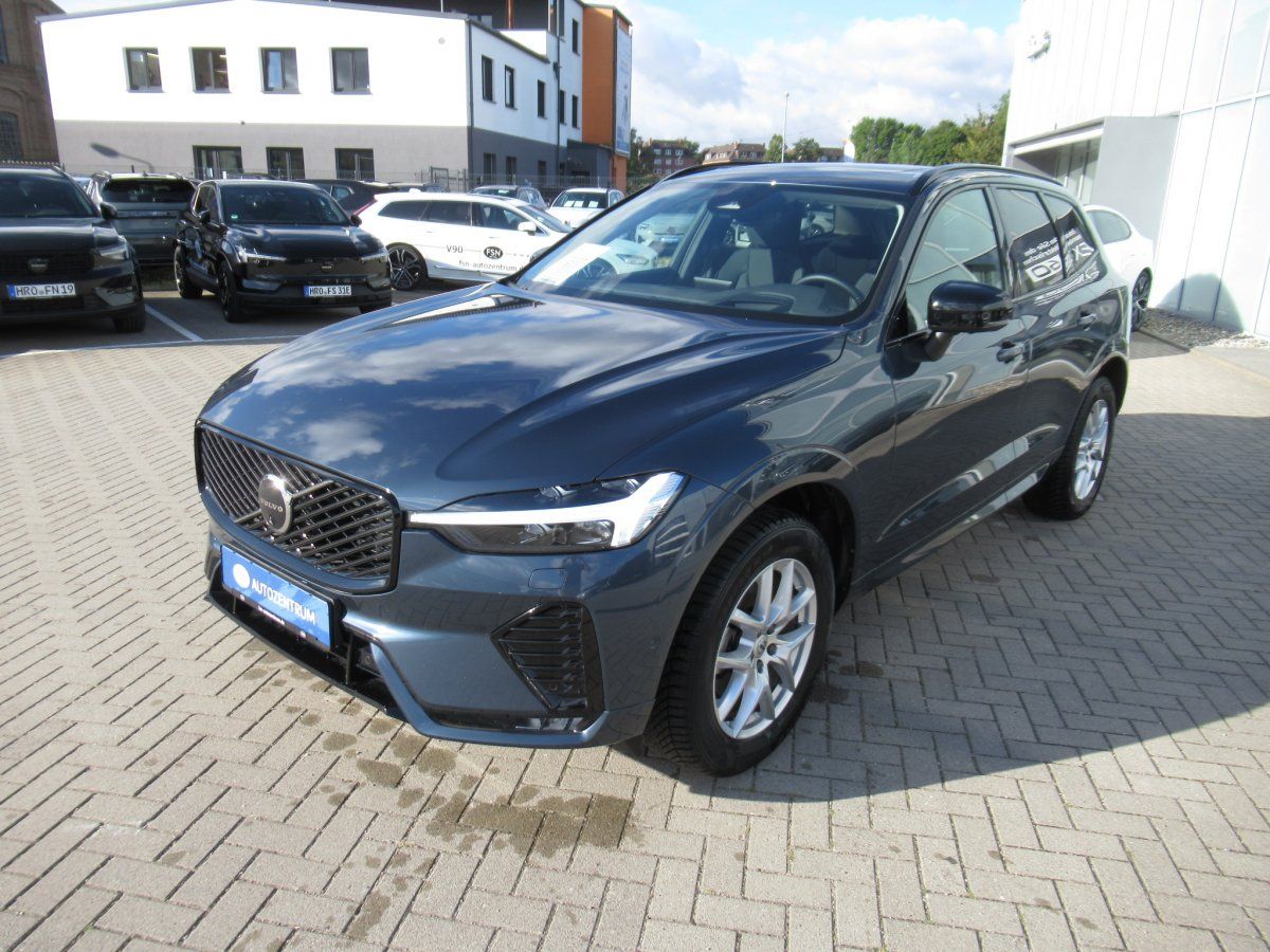 Volvo XC60 B5 Plus Dark AWD Facelift imagem 2