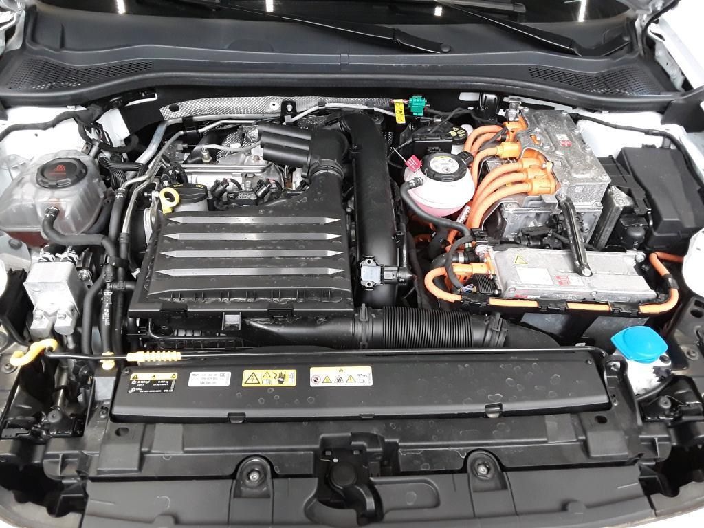 Cupra Leon 1.4 electric/TSI e-HYBRID 150kW 6-Gang Auto