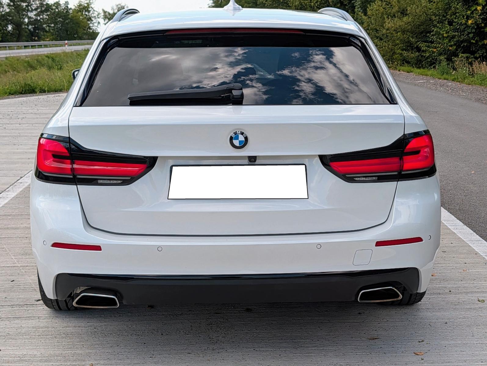 BMW 530d Touring Perlmuttweiß , Scheckheft , Navi