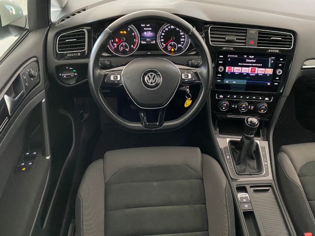 Golf VII Highline R-Line 1.5 TSI LED+NAVI