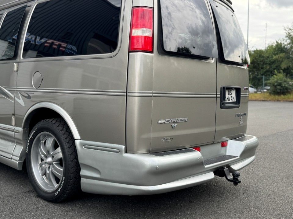 Fahrzeugabbildung Chevrolet Express Chevy Van Expl. V8 Camper Aufstelldach
