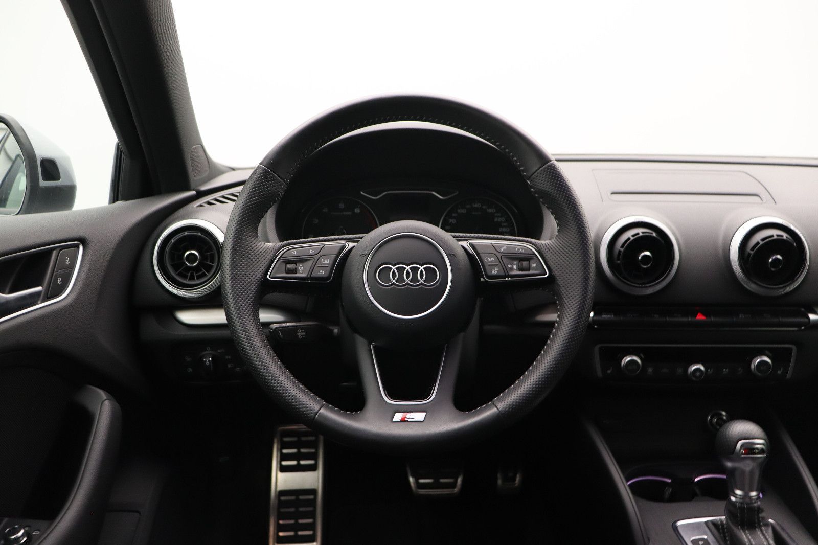 Fahrzeugabbildung Audi A3 Sportback 35 TFSI Sport S-Line