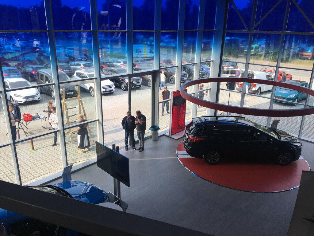 showroom-image-main