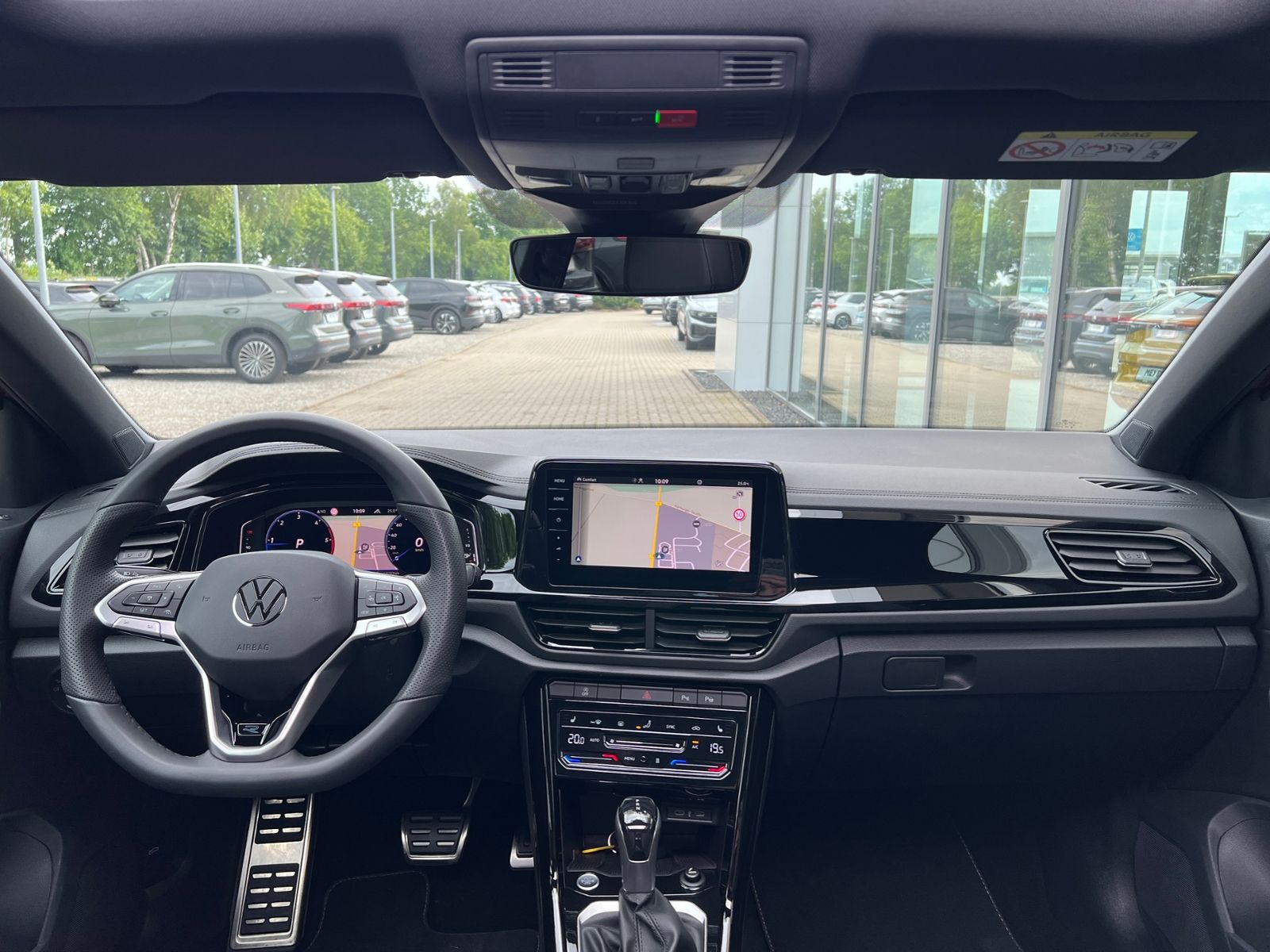 Fahrzeugabbildung Volkswagen T-Roc R-Line 2.0 TDI DSG 4Motion *AHK, BlackStyl