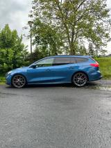 Ford Focus 2,3 EcoBoost ST Styling-Paket Turnier ... - Ford Focus: Styling