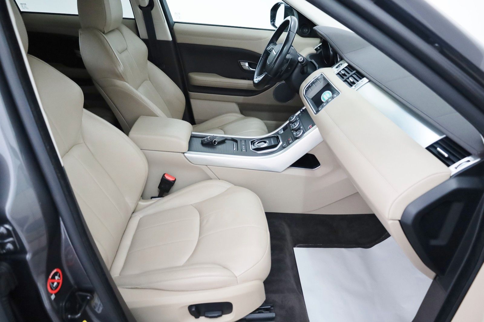 Fahrzeugabbildung Land Rover Range Rover Evoque AWD Automatik,Leder,Navi,SHZ