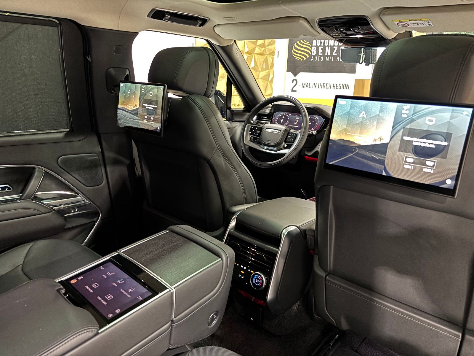 Fahrzeugabbildung Land Rover D350 First Edition/Autobiography/Fond-TV/VOLL