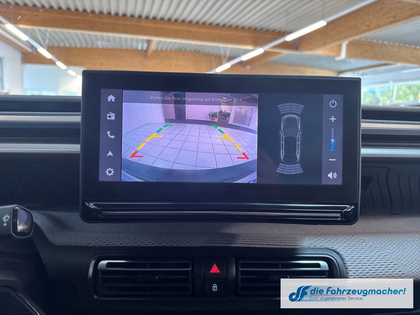 Fahrzeugabbildung Citroën C3 E 113 MAX HUD Navi Soundsystem LED Apple CarP