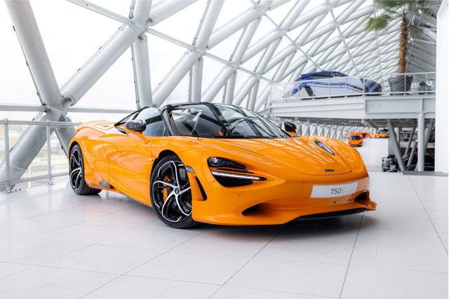 McLaren 750S Spider 4.0 V8 | Papaya | Carbon Exterior |