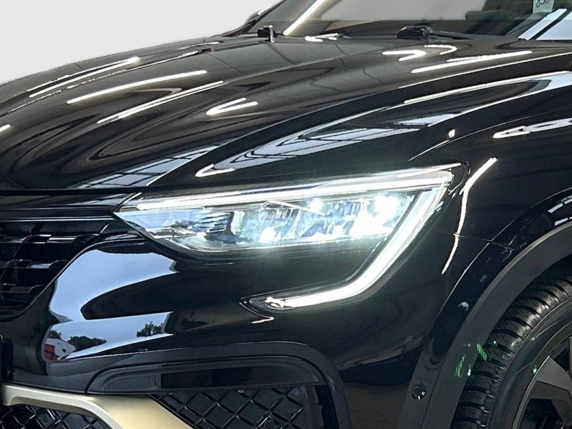 Fahrzeugabbildung Renault ARKANA E-TECH engineered hybrid 145