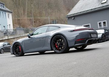 Porsche 992.2 4 GTS Coupe*14-Wege,ACC,BOSE,Schiebedach*